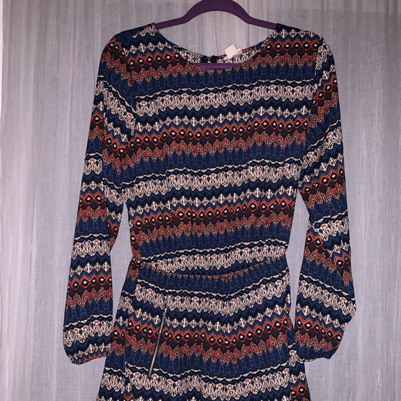 ROMPER patterned long sleeve - Picture 1 of 6